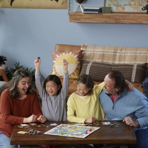 Hasbro Monopoly Travel World Tour Game