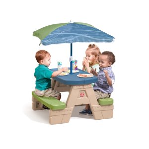Step2 Sit & Play Picnic Table with Umbrella 841899