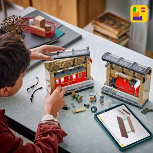 Lego Book Nook Hogwarts Express 76450 (832 Pieces)
