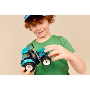 Lego Tractor 60498 (204 Pieces)